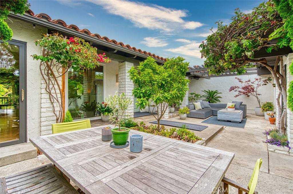 Newport Beach, CA 92660,507 Avenida Campana