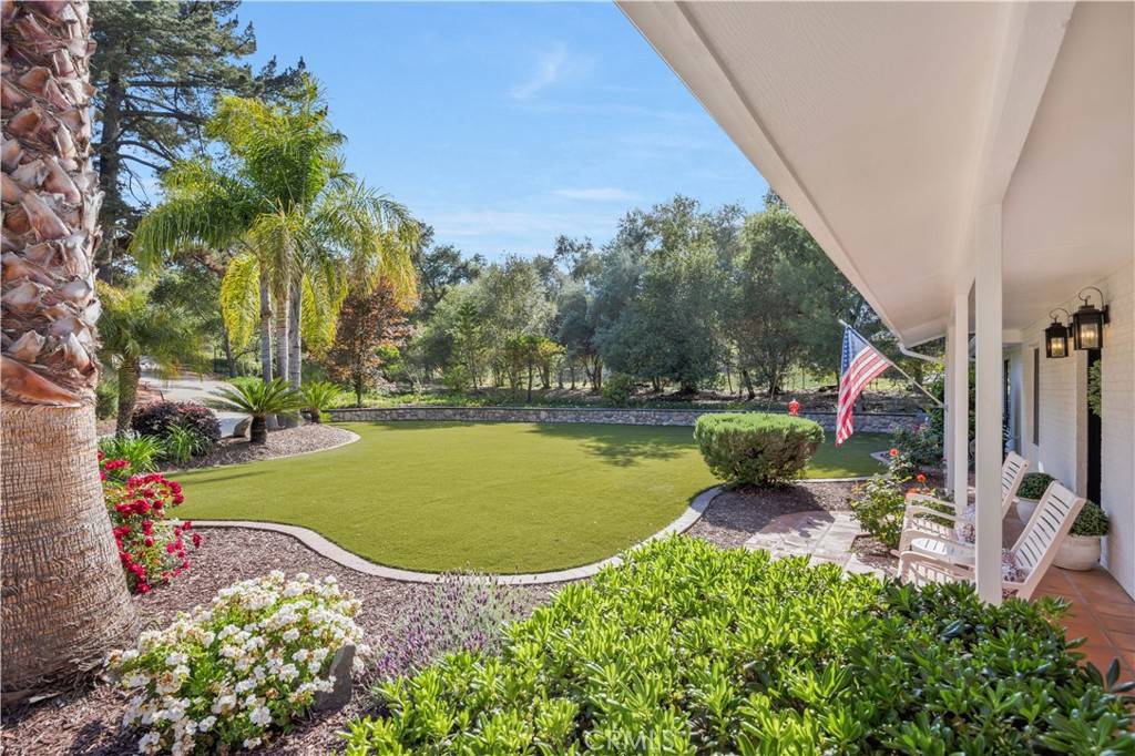Escondido, CA 92026,10136 Rancho Roble RD