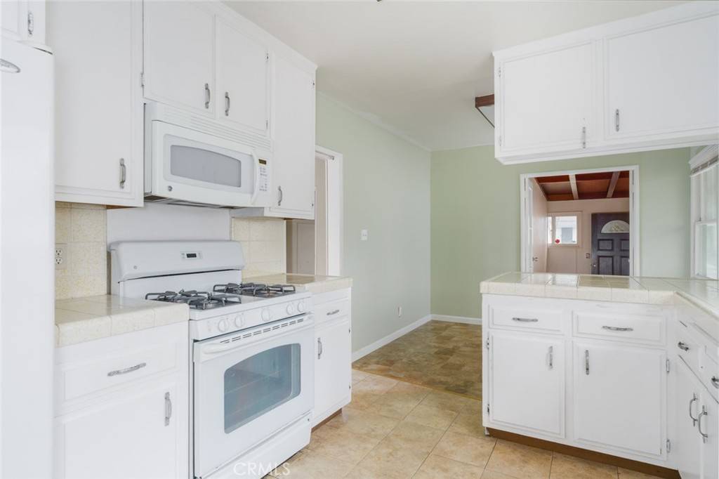 South Gate, CA 90280,6016 Wilson AVE