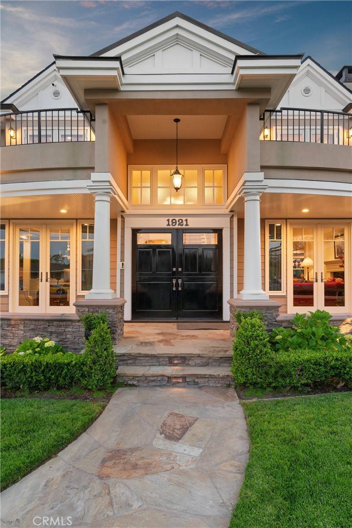 Newport Beach, CA 92660,1921 Windward LN