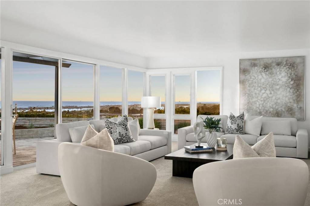 Corona Del Mar, CA 92625,2701 Windover DR
