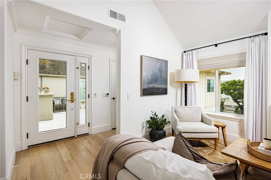 Corona Del Mar, CA 92625,423 1/2 Poppy AVE