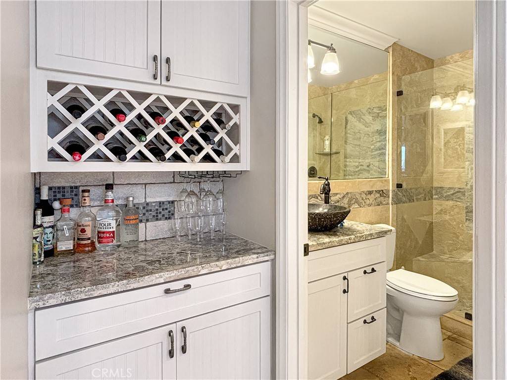 Newport Beach, CA 92663,211 19th ST