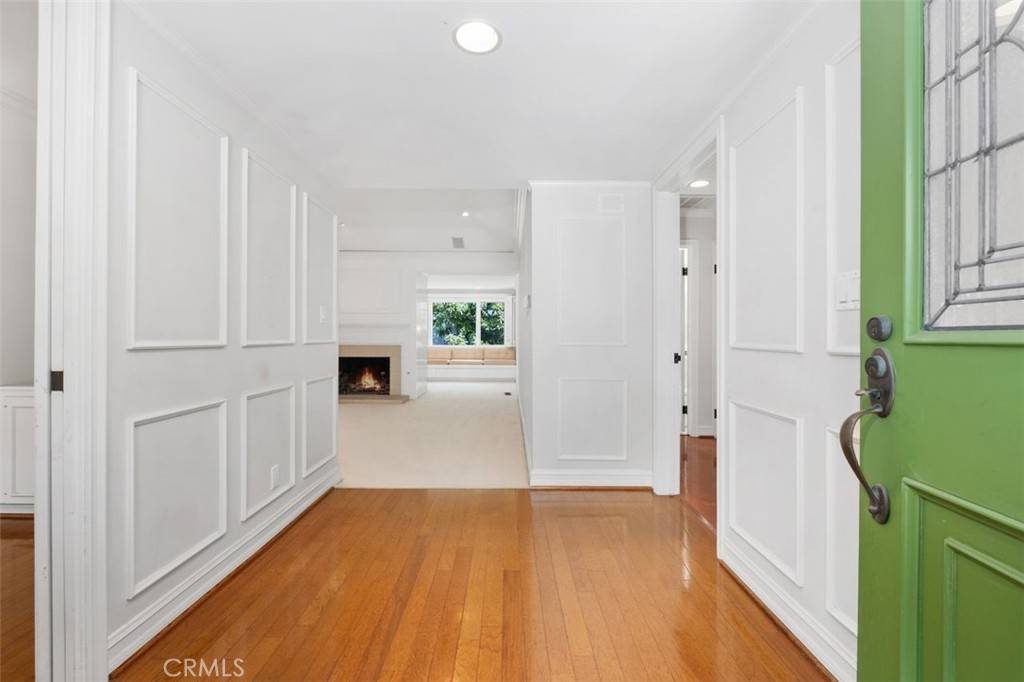 Newport Beach, CA 92660,1112 Pembroke LN