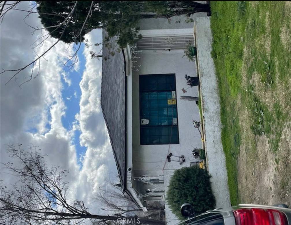 Banning, CA 92220,448 King