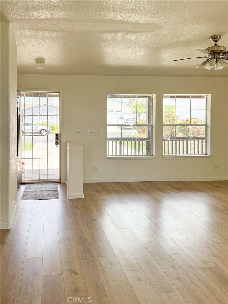 Calimesa, CA 92320,10961 Dr Desert Lawn #396