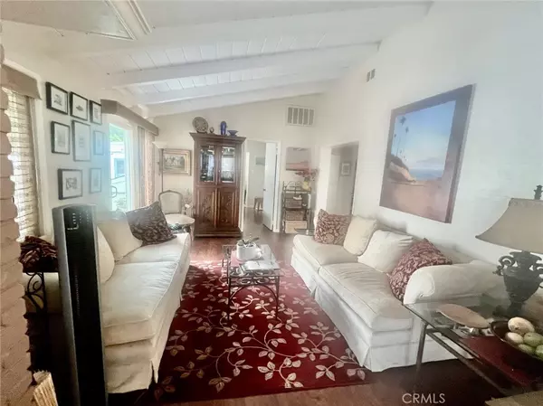 Newport Beach, CA 92660,50 Saratoga