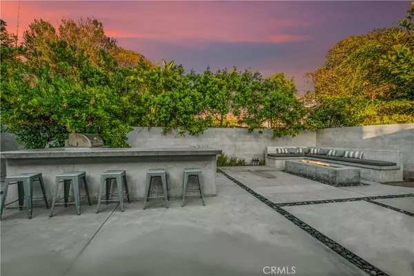 Newport Beach, CA 92663,4820 River AVE