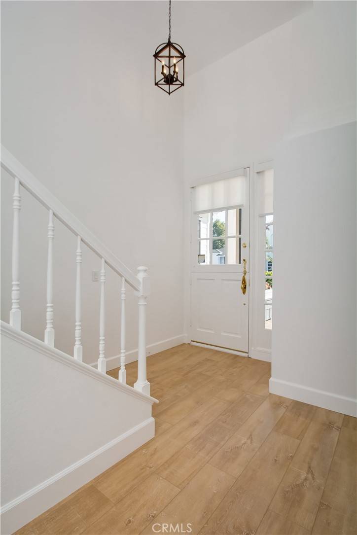 Corona Del Mar, CA 92625,505 Dahlia AVE