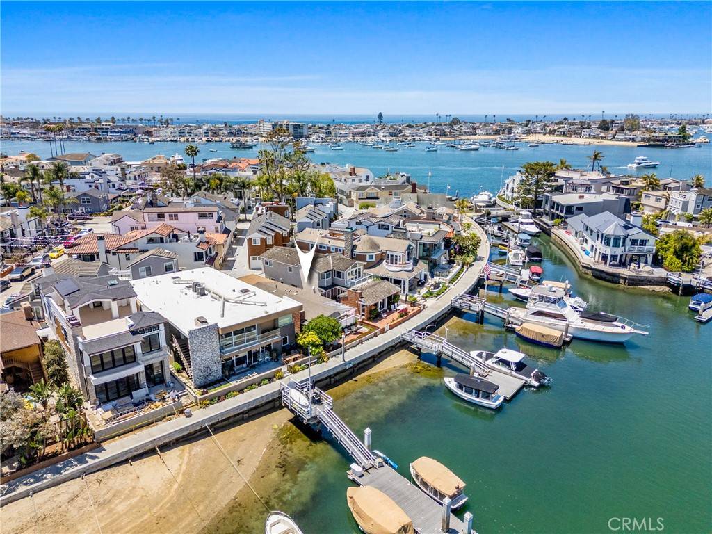 Newport Beach, CA 92662,129 N Bay Front