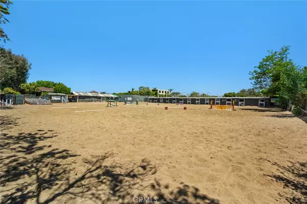 Newport Beach, CA 92660,2173 Orchard DR