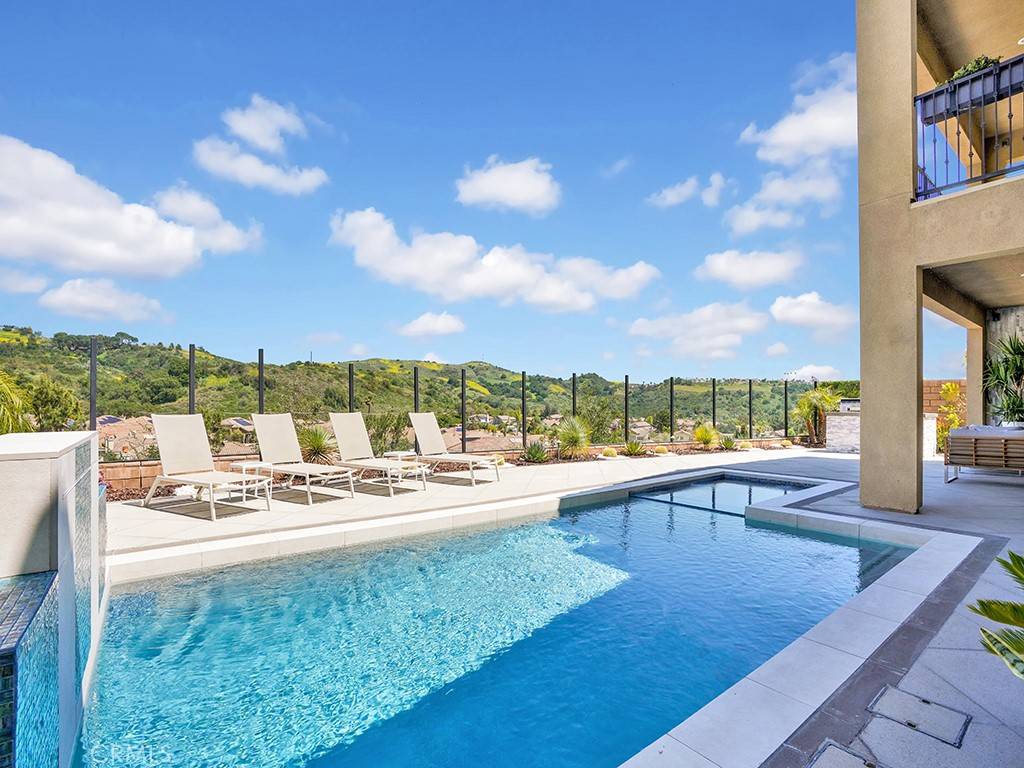 Mission Viejo, CA 92692,15 Cielo Azul