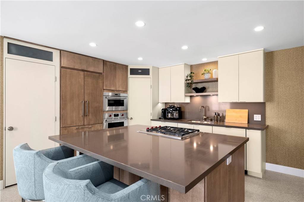 Corona Del Mar, CA 92625,741 Avocado AVE #101