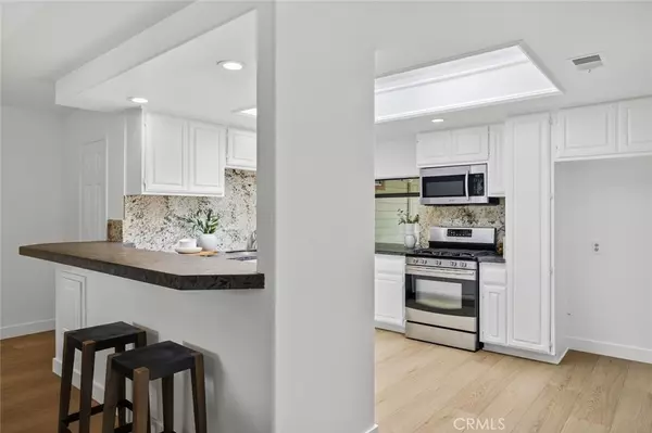 Costa Mesa, CA 92627,983 Oak ST