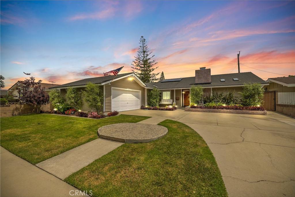 Los Alamitos, CA 90720,2662 Salmon DR