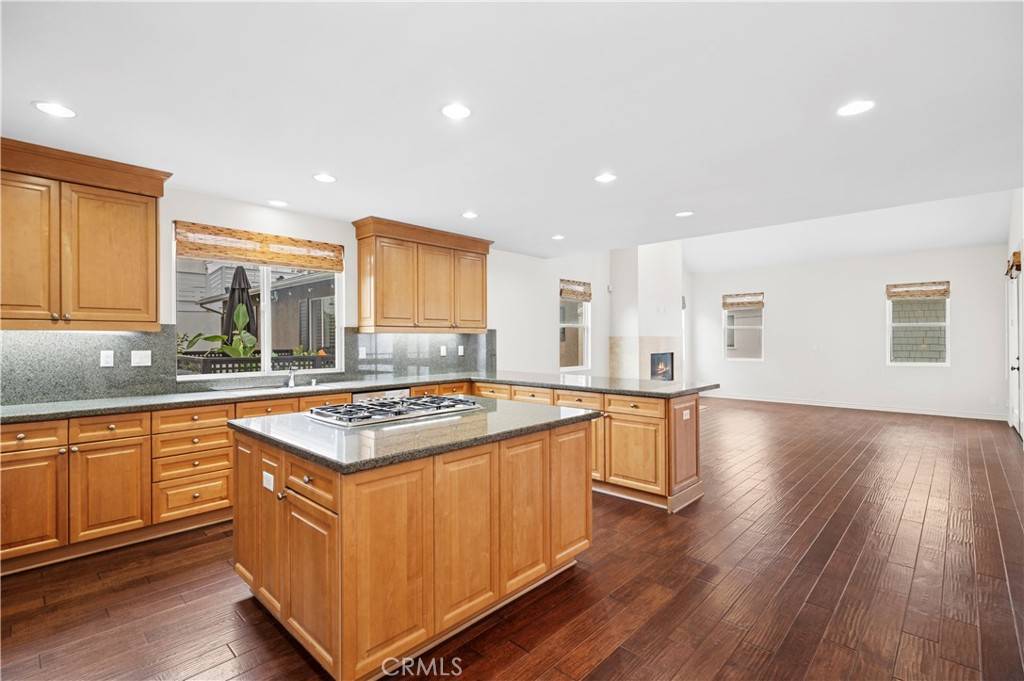 Corona Del Mar, CA 92625,314 1/2 Larkspur AVE