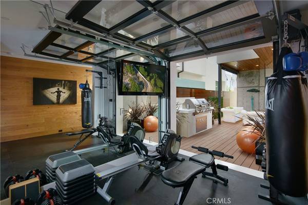 Corona Del Mar, CA 92625,604 Acacia AVE