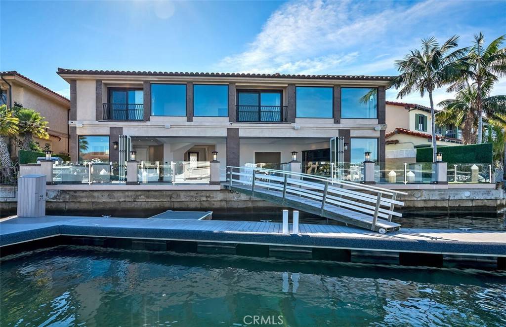Newport Beach, CA 92660,45 Linda Isle
