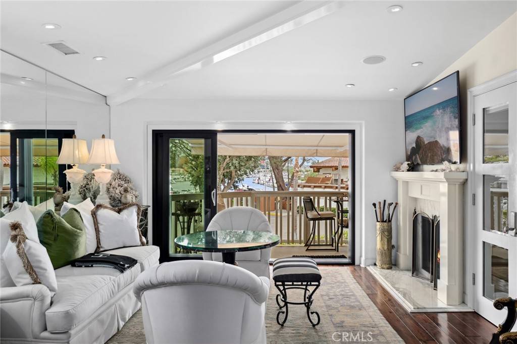 Newport Beach, CA 92660,1030 Bayside Cove #702