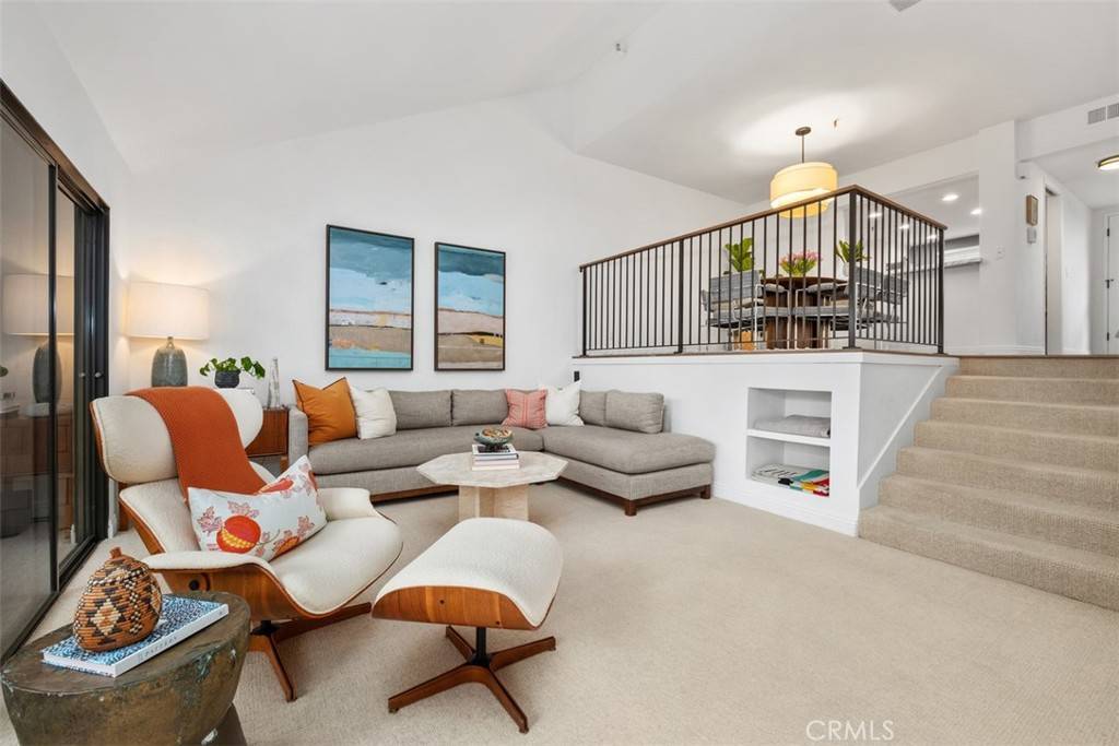 Newport Beach, CA 92660,7 Canyon Island DR