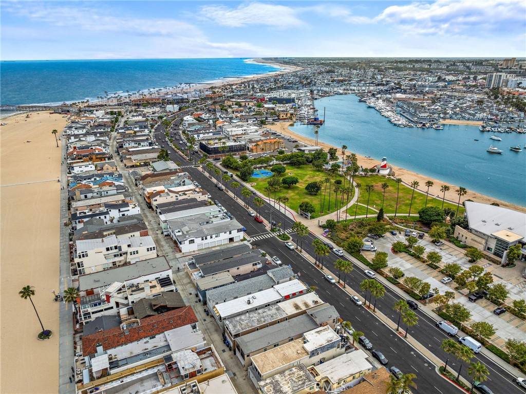 Newport Beach, CA 92663,1623 W Balboa BLVD