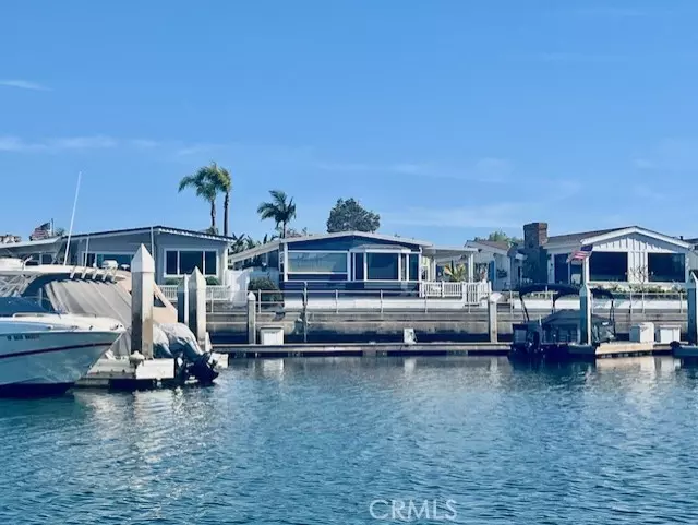 24 Saratoga #24, Newport Beach, CA 92660