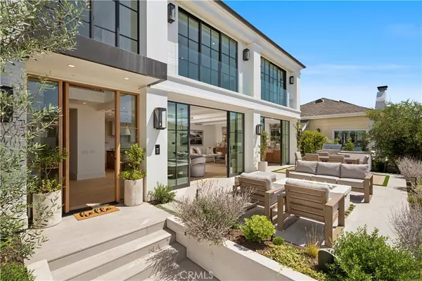 2820 Bayview DR, Corona Del Mar, CA 92625