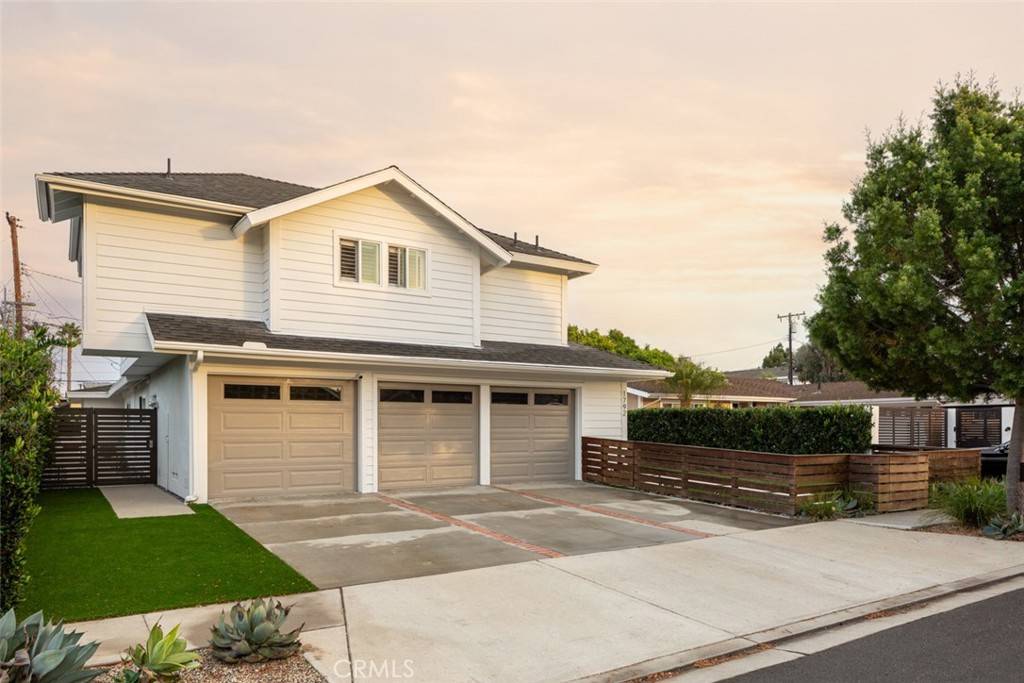 1792 Kenwood PL, Costa Mesa, CA 92627