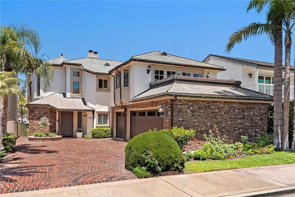 Newport Beach, CA 92660,648 Harbor Island DR