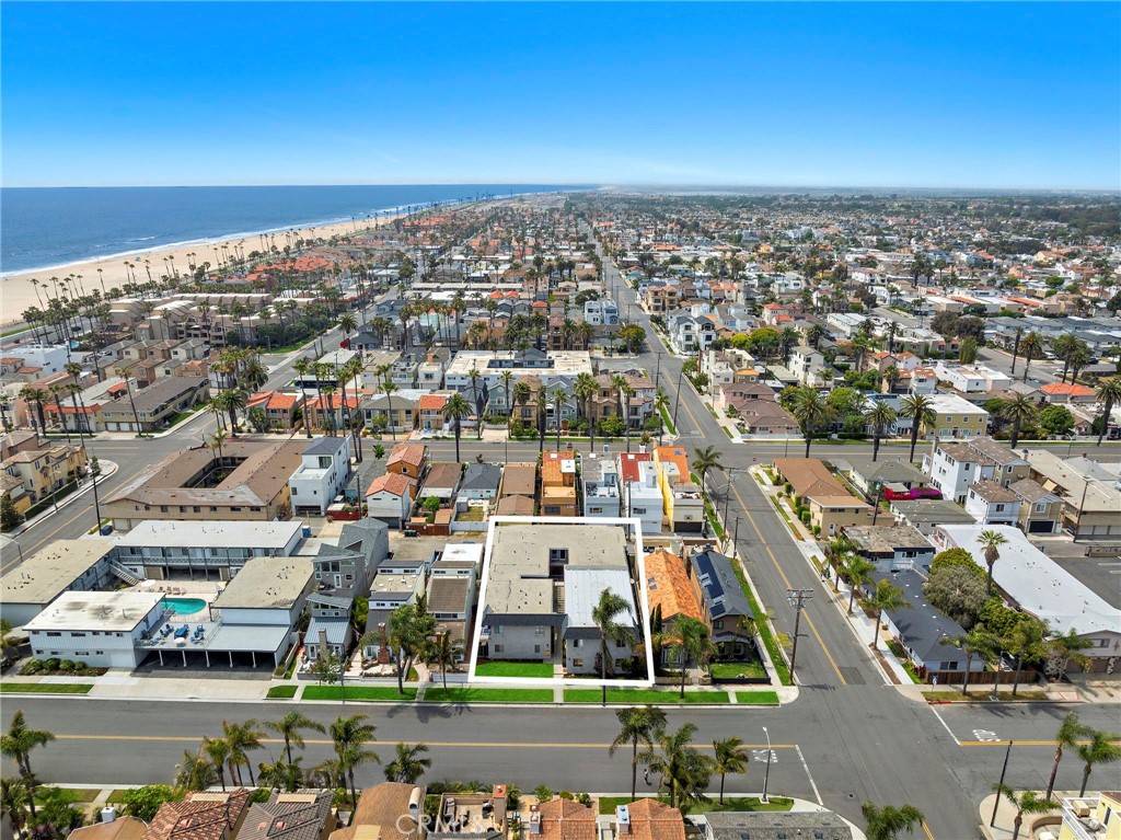 Huntington Beach, CA 92648,221 10th ST