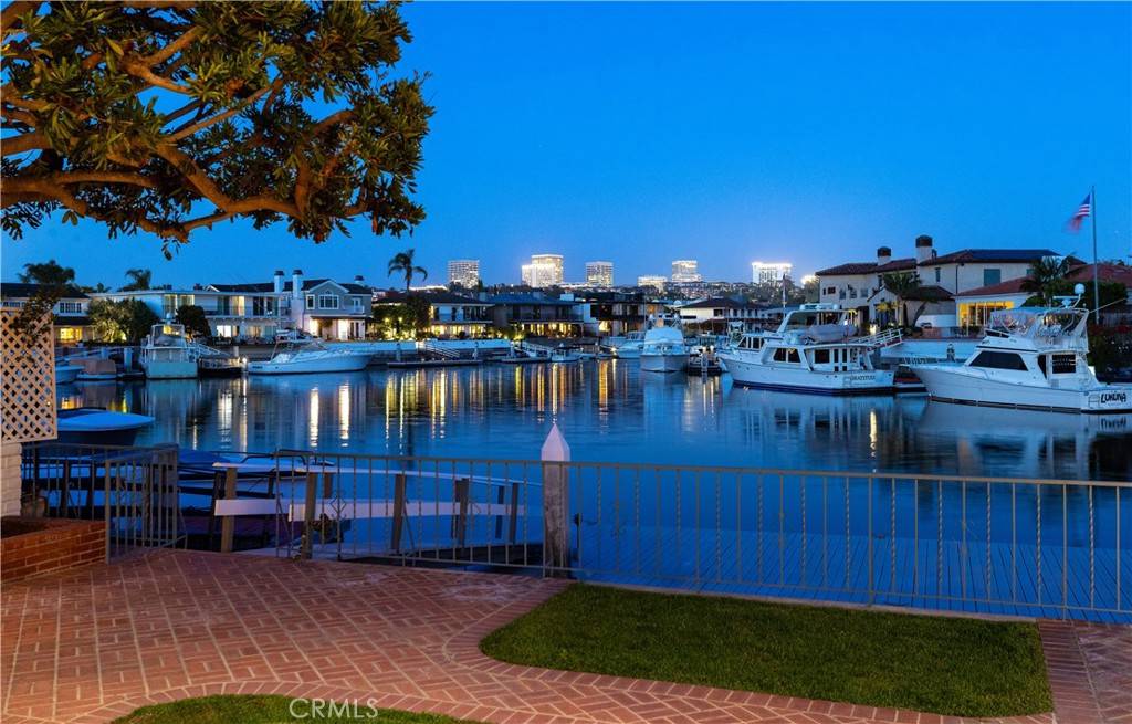 1100 Polaris DR, Newport Beach, CA 92660