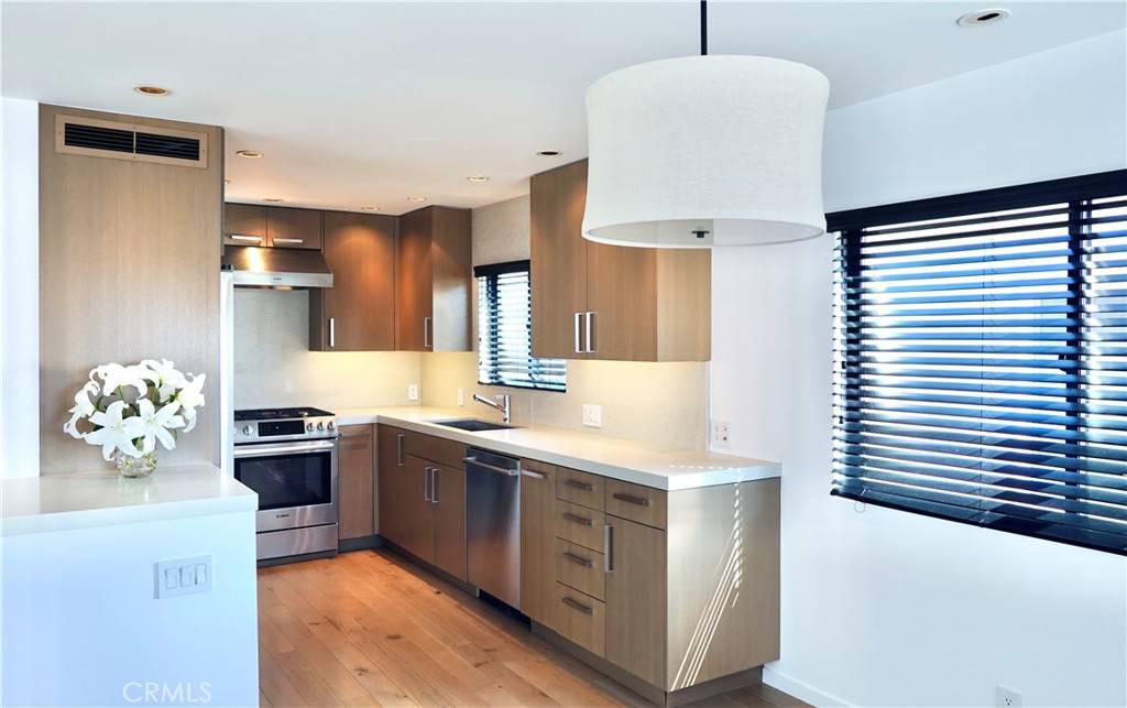 604 1/2 Poinsettia AVE, Corona Del Mar, CA 92625