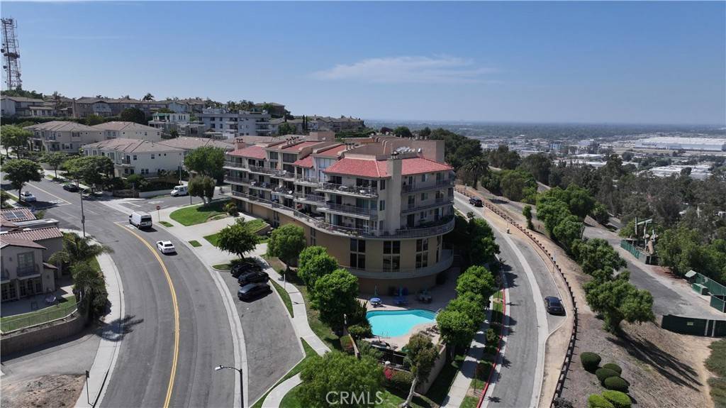 Signal Hill, CA 90755,2700 E Panorama DR #208