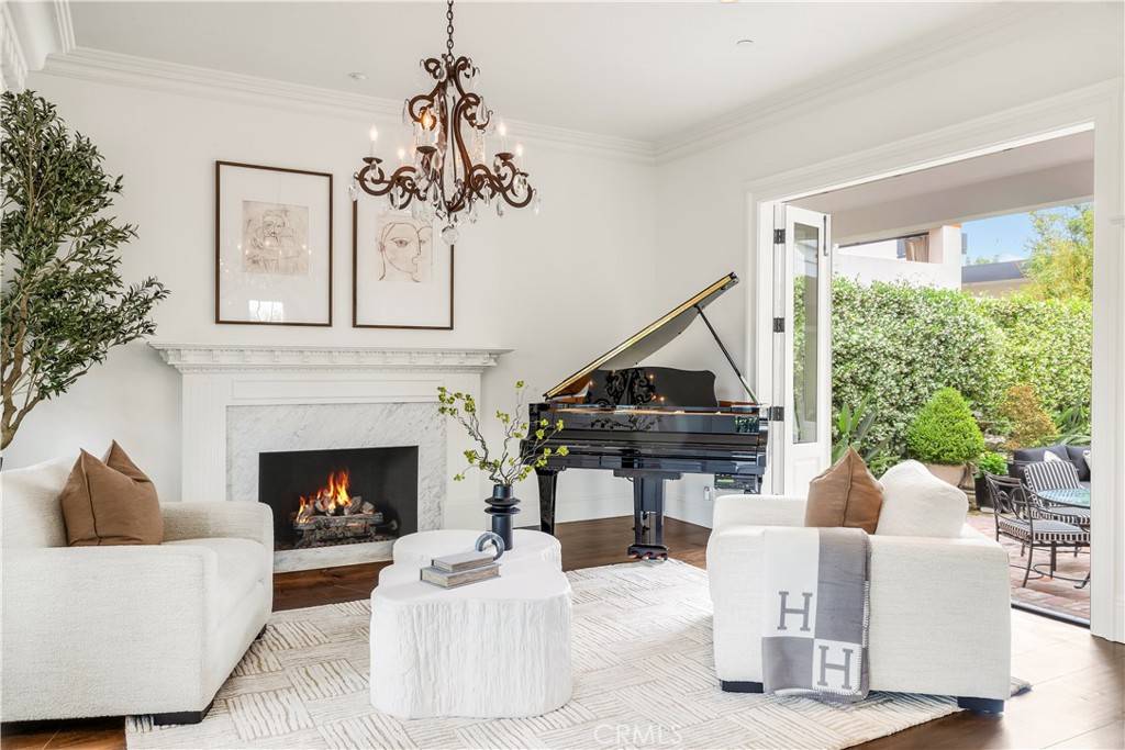 Newport Beach, CA 92663,321 Fullerton AVE