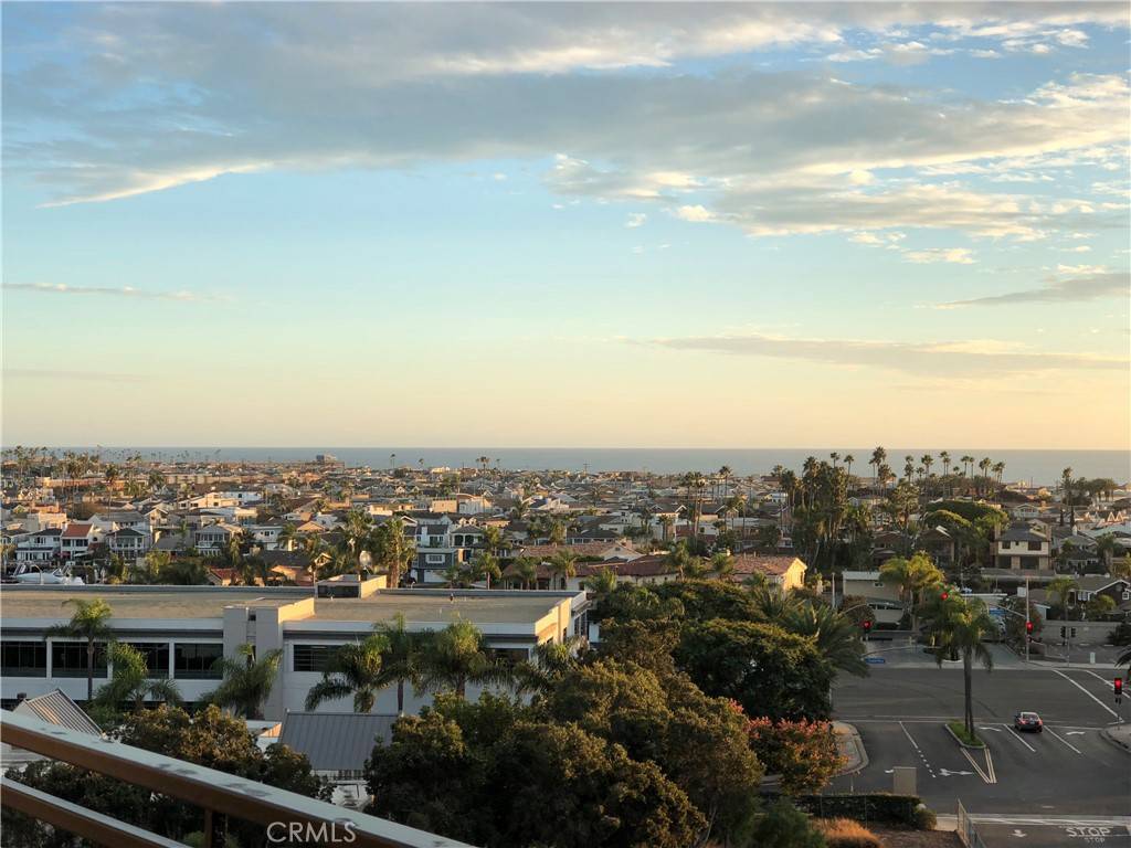 270 Cagney LN #311, Newport Beach, CA 92663