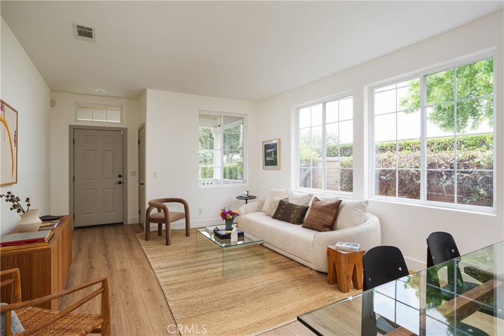 Costa Mesa, CA 92627,377 E 21st ST