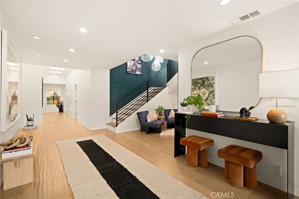Newport Beach, CA 92660,2301 Santiago DR