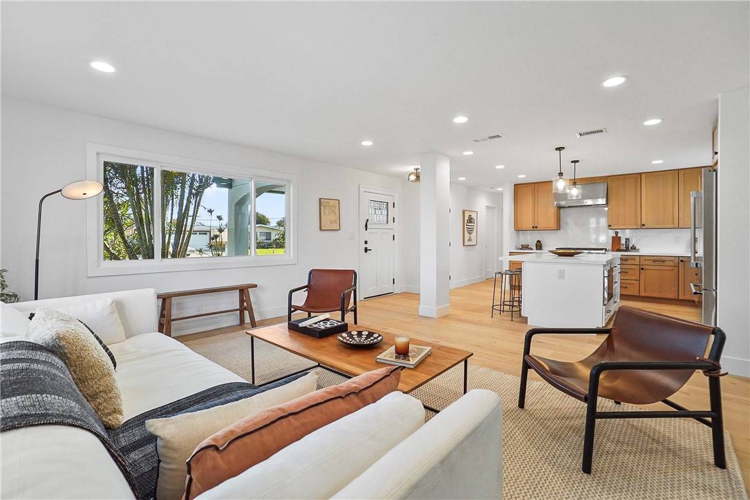 Costa Mesa, CA 92626,3119 Gibraltar AVE