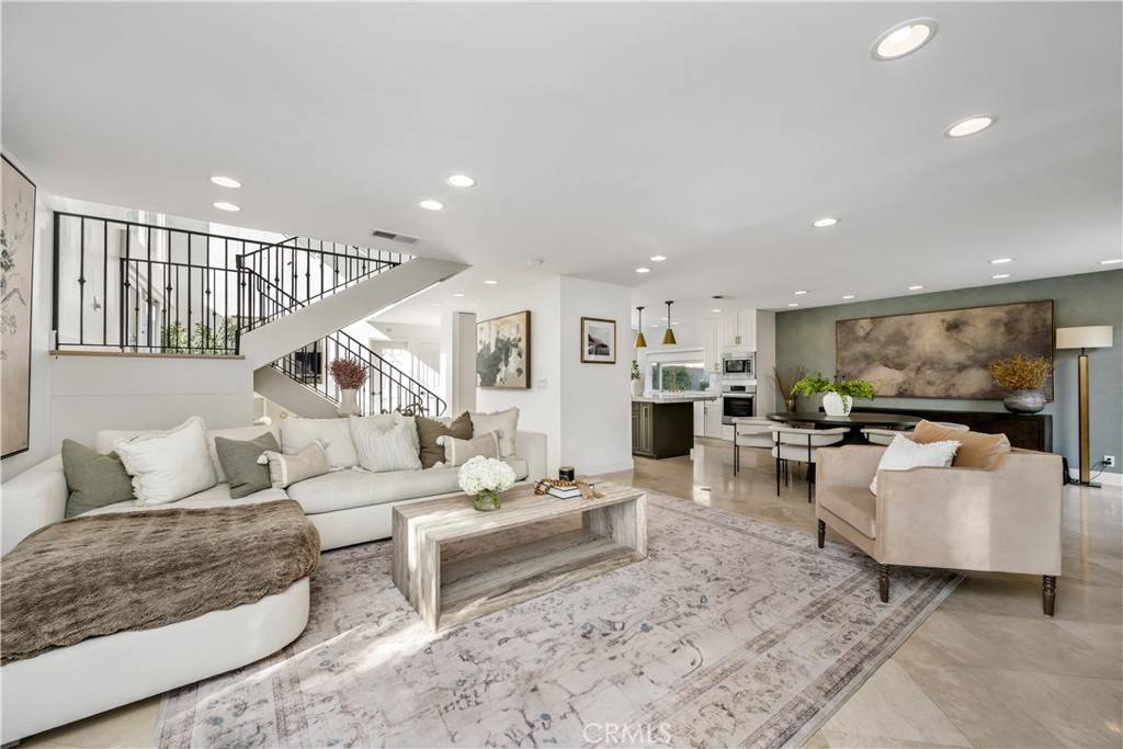 Newport Beach, CA 92660,417 Vista Suerte