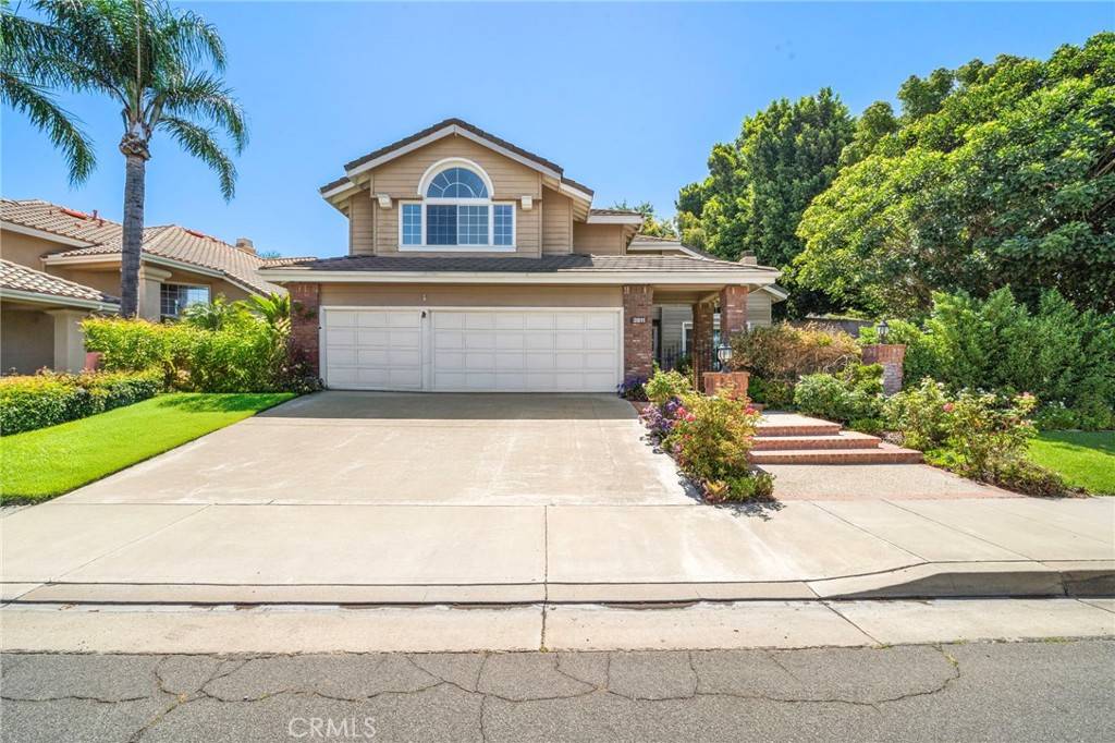 2811 N Roxbury ST, Orange, CA 92867