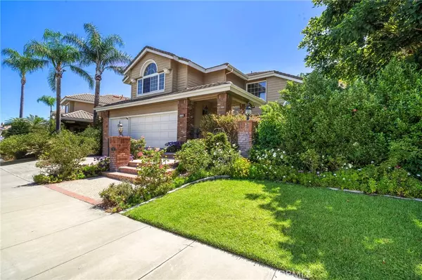 2811 N Roxbury ST, Orange, CA 92867