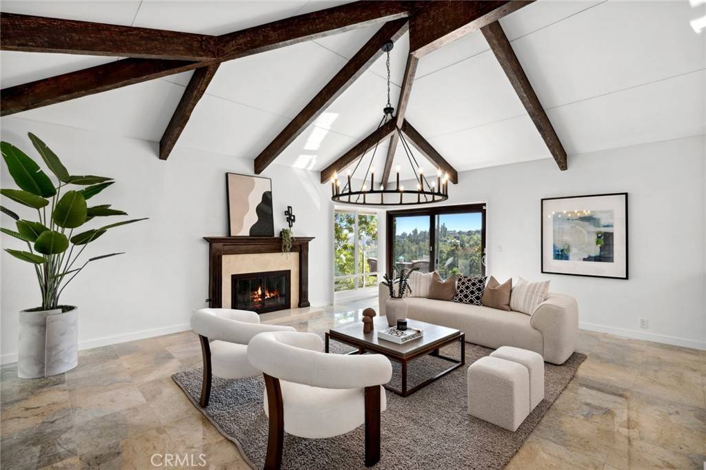 Santa Ana, CA 92705,10255 Overhill DR