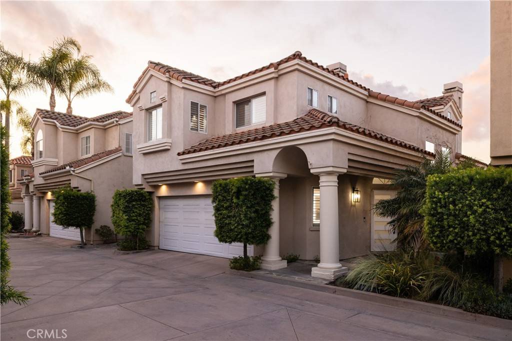 2295 La Playa DR N, Costa Mesa, CA 92627
