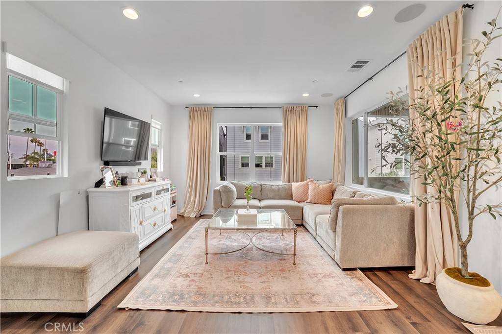 Costa Mesa, CA 92627,516 Caleigh LN