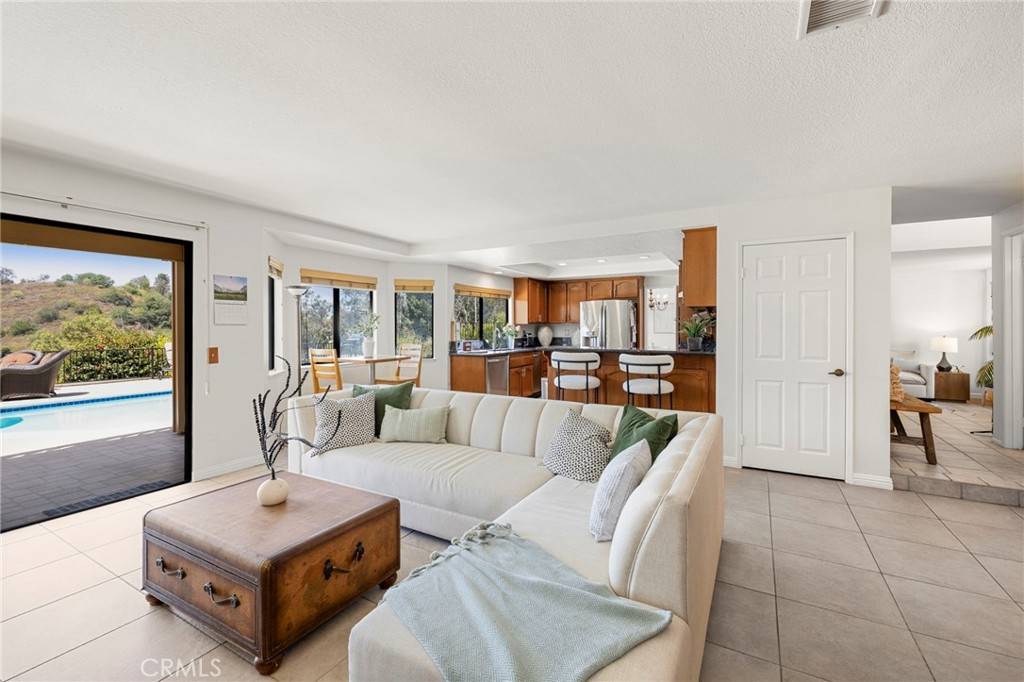 Diamond Bar, CA 91765,22074 Cedardale DR