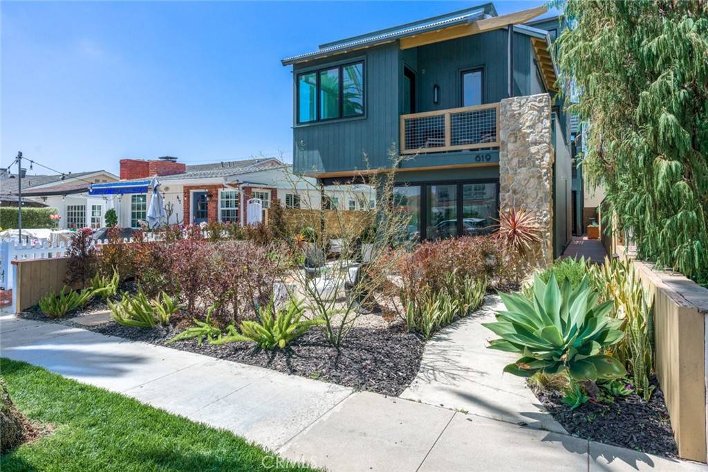 619 1/2 marguerite, Corona Del Mar, CA 92625