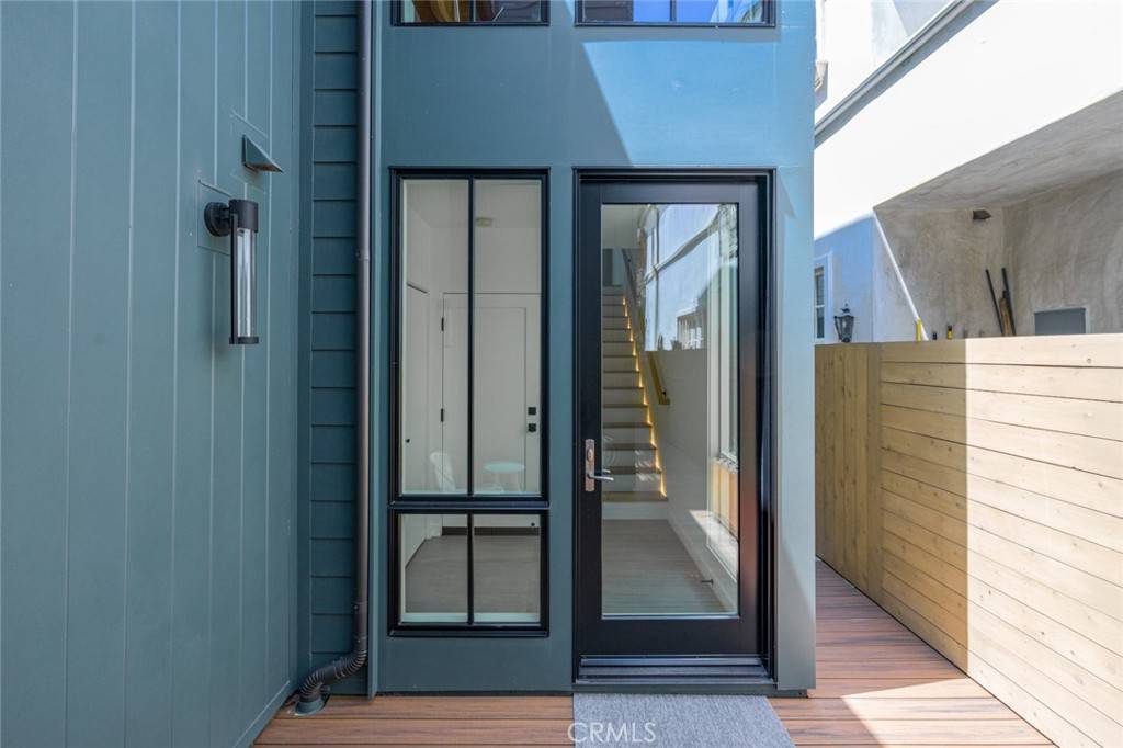 Corona Del Mar, CA 92625,619 1/2 marguerite
