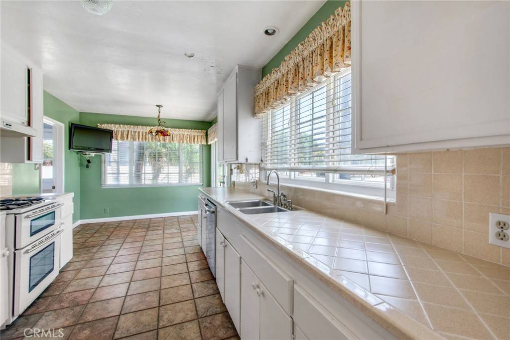 Newport Beach, CA 92660,398 22nd ST