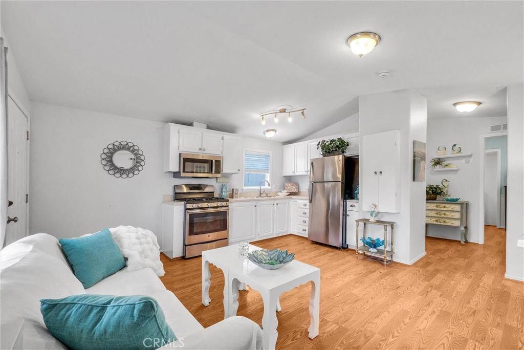 Newport Beach, CA 92663,1535 Superior AVE #7