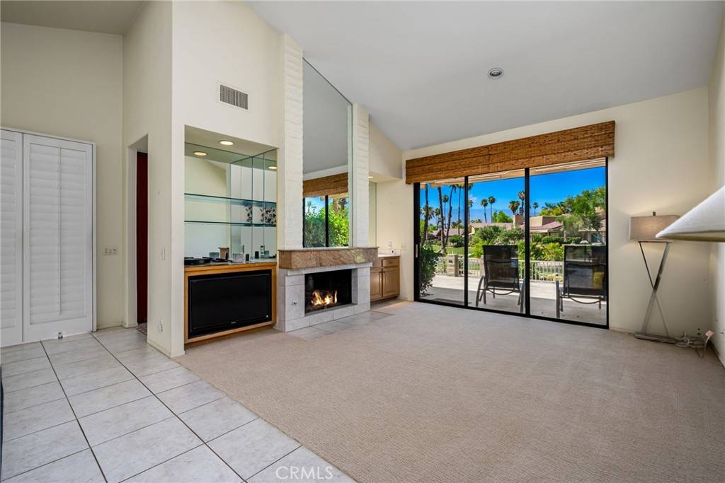75 Laredo LN, Palm Desert, CA 92211